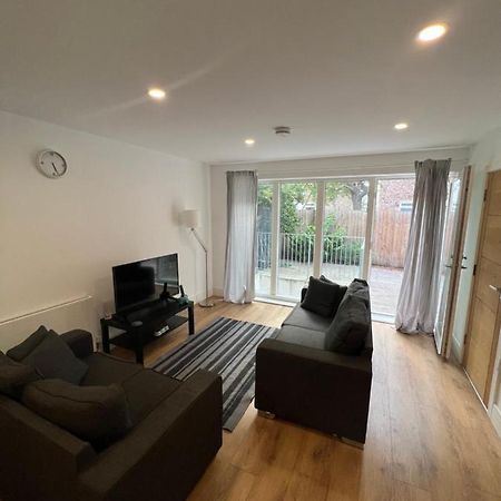 Апартаменты Clapham House Лондон Экстерьер фото